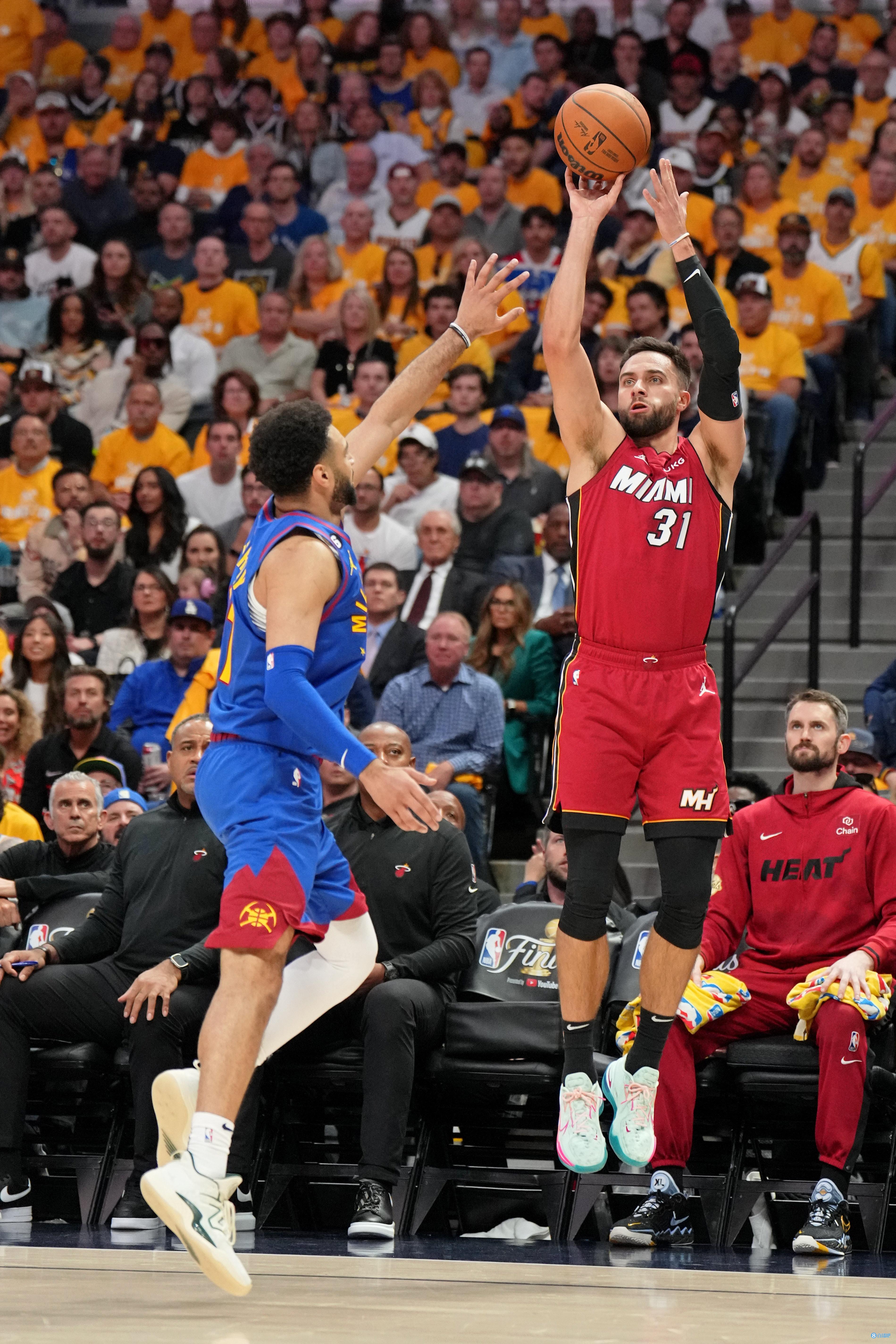 特瓦斯随行西班牙国王访华，向国内推广西甲联赛（随西班牙国王访华，特瓦斯在华推介西甲联赛）