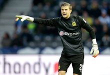 中后卫超长奔袭破门，帅炸了（中后卫长驱直入破门，燃爆全场）