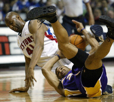 官方：津门虎球员陈哲宣因辱骂裁判员，停赛5场罚款5万（官方通报：津门虎球员陈哲宣因辱骂裁判，被禁赛5场并罚款5万元）