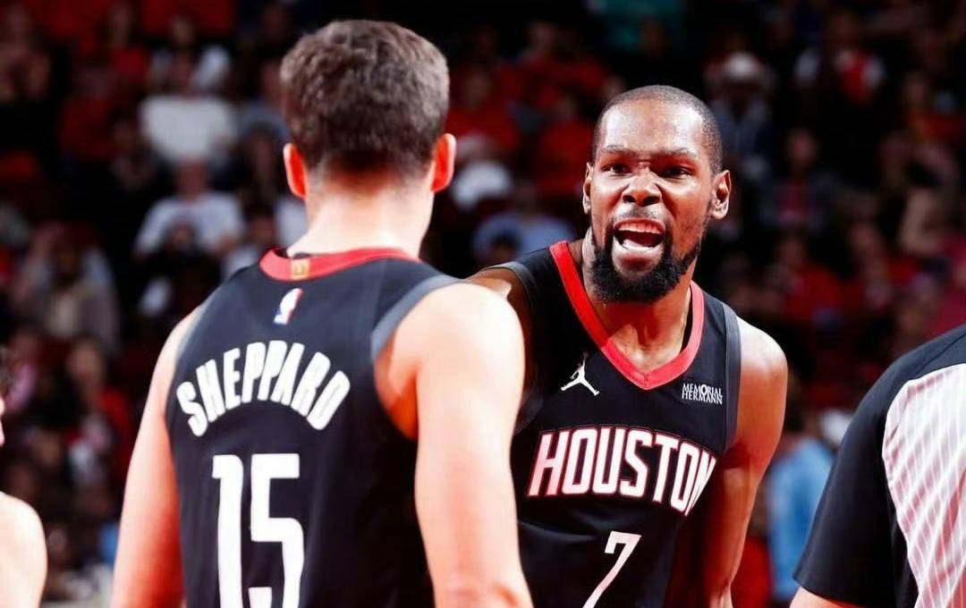 NBA战报：波杰姆斯基21分8板7助，勇士123-91狂胜公牛（勇士123-91大胜公牛，波杰姆斯基砍下21分8板7助）