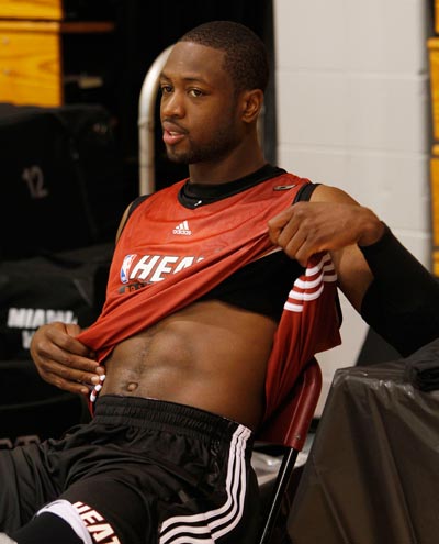 英超三强本轮欧冠比赛日小结English tea...（英超三强欧冠本轮赛日综述）