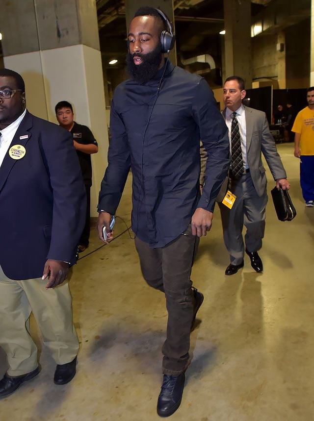 队报盛赞托万：现在他不仅是技术领袖，还是更衣室领袖（队报盛赞托万：他已是球队的技术与更衣室双料领袖）