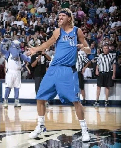 阿坎吉：踢利物浦不会让我有额外动力，但我高兴再次面对他们（阿坎吉：对阵利物浦并无额外动力，但再次交手让我开心）