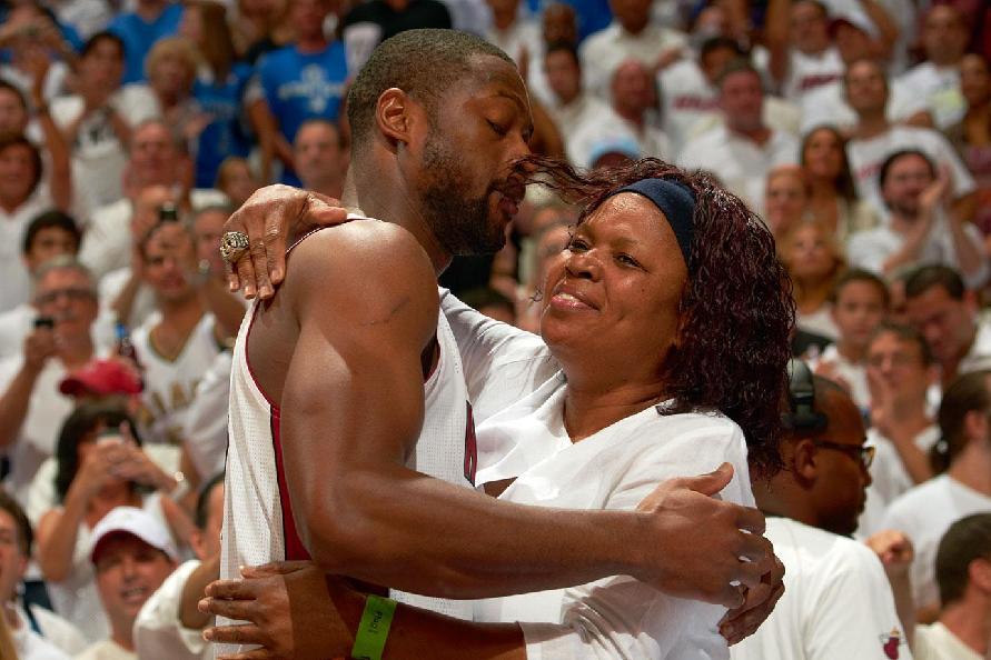 范德芬：我知道我加速后别人很难追上，那一刻只想着必须进球（范德芬：一加速就甩开对手，那一刻心里只有进球）